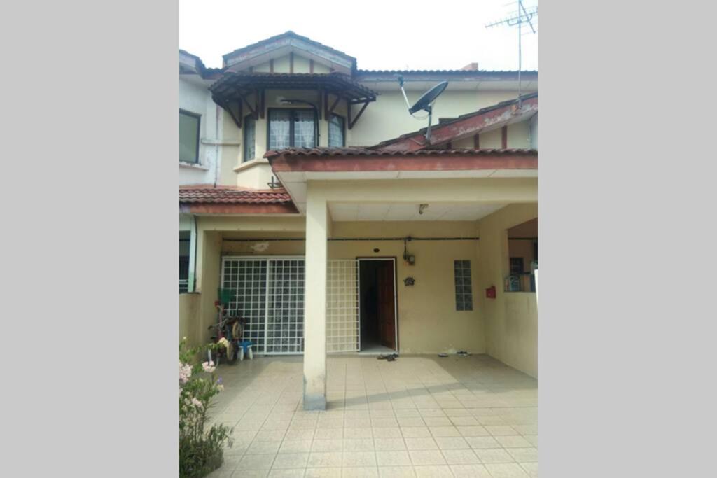 Orked Aeridina Homestay Puchong Kültér fotó