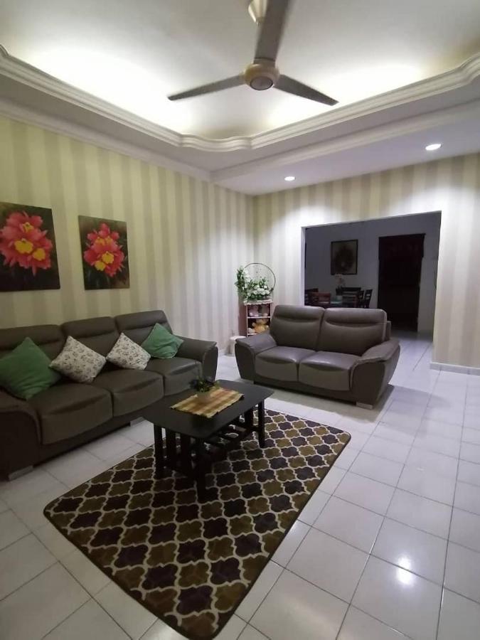 Orked Aeridina Homestay Puchong Kültér fotó